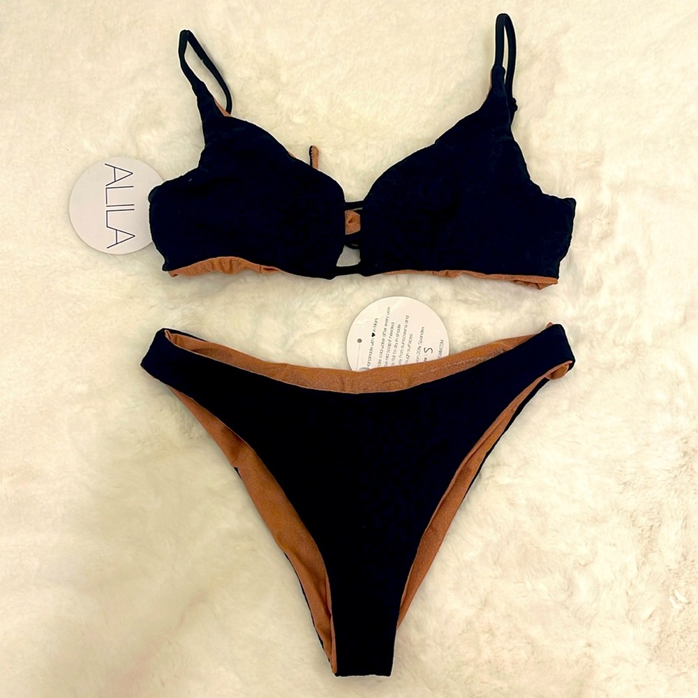 ALILA Moda Leopard Reversible Bikini Set